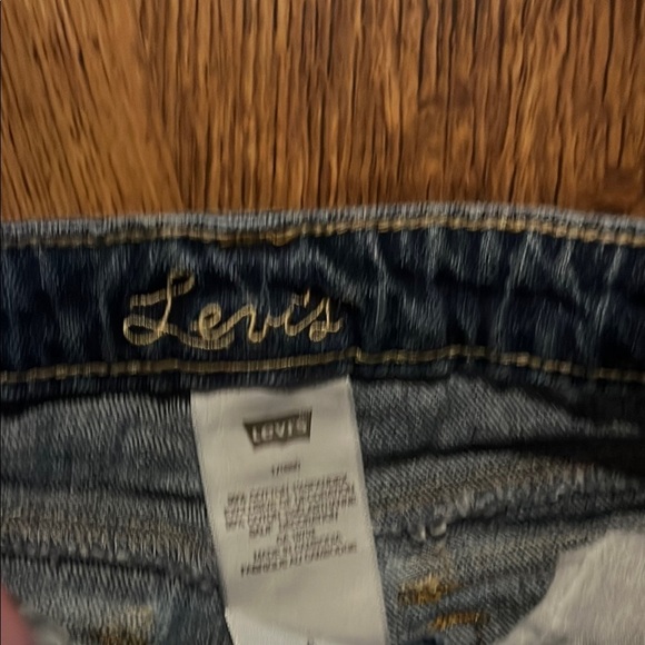Levi's Denim Shorts - Picture 3 of 6